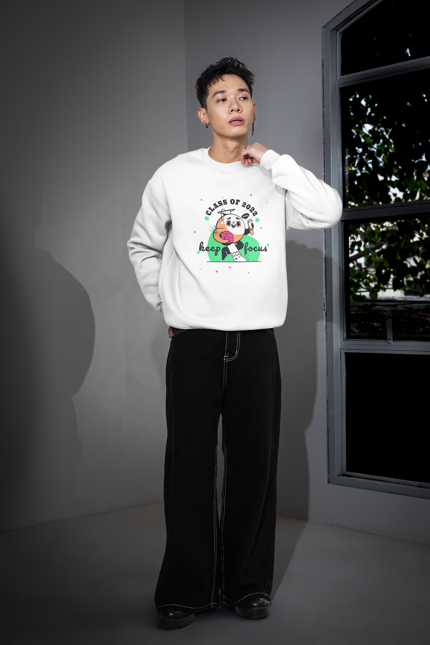 “Class of 2022 – Keep Focus” Graduation Sweatshirt – White